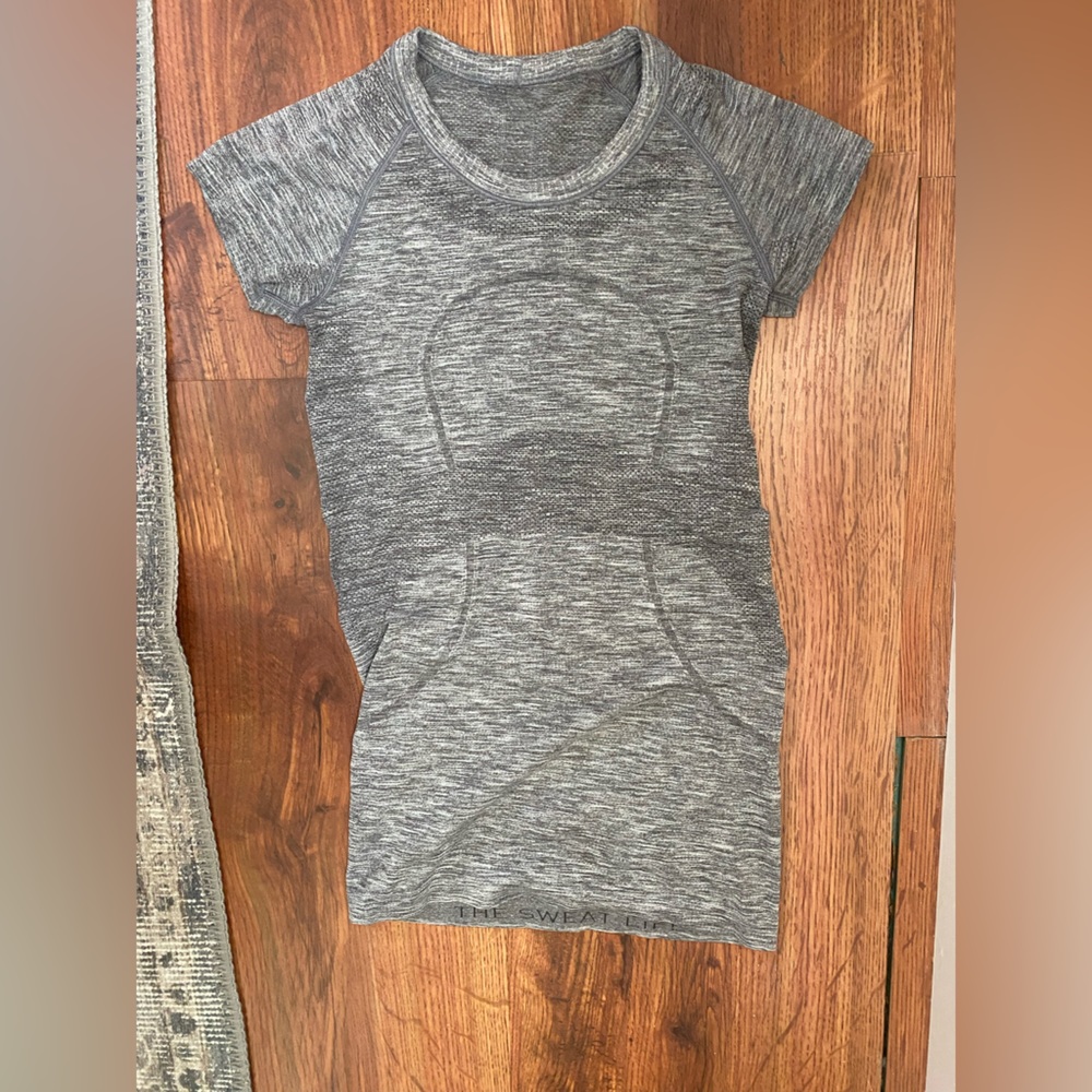Lululemon Swiftly Tech Short Sleeve